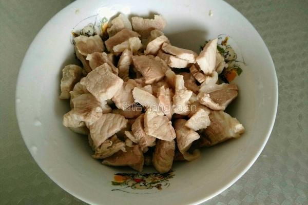 香菇炖肉的做法图解2