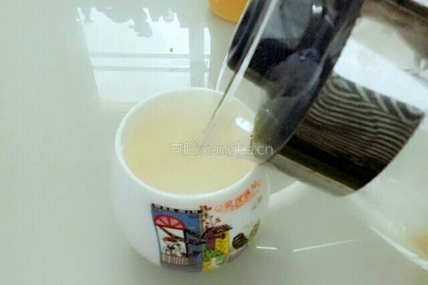 葡萄奶冻慕斯的做法图解4