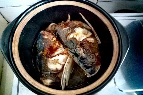 干锅鱼头的做法图解8