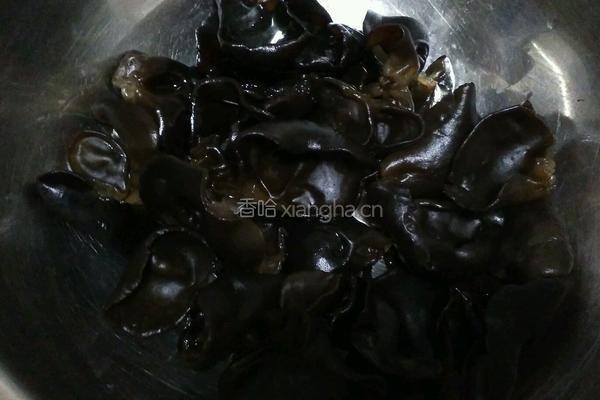 傣味凉拌木耳的做法图解3