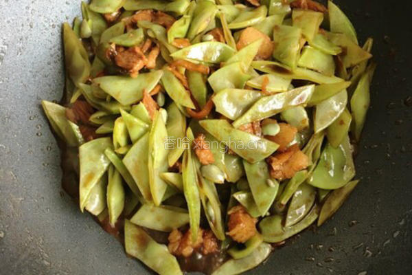 酱肉扁豆的做法图解6