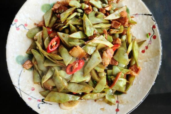 酱肉扁豆的做法图解7