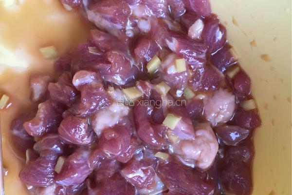 茄子肉酱面的做法图解1