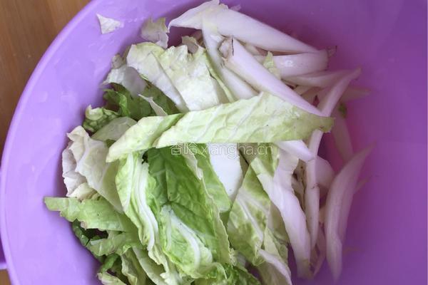 茄子肉酱面的做法图解3