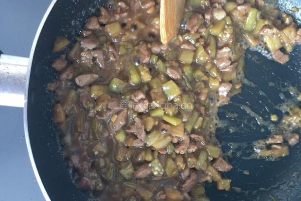 茄子肉酱面的做法图解6
