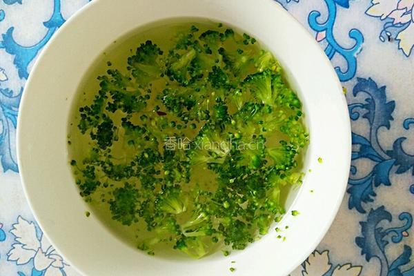 煎蛋火腿披萨的做法图解1