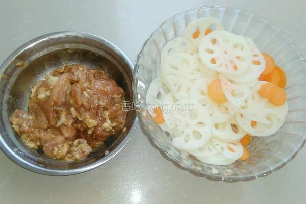藕炒肉片的做法图解1