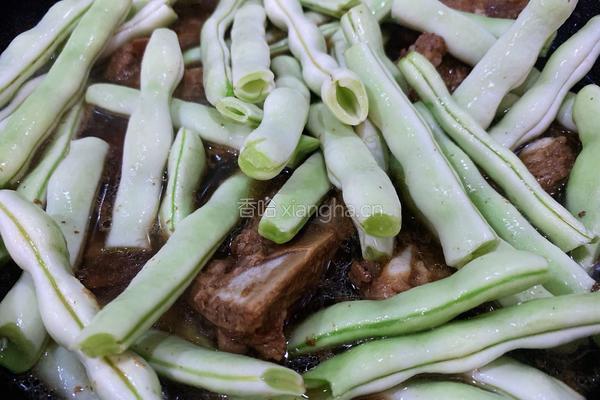 排骨炖豆角的做法图解6