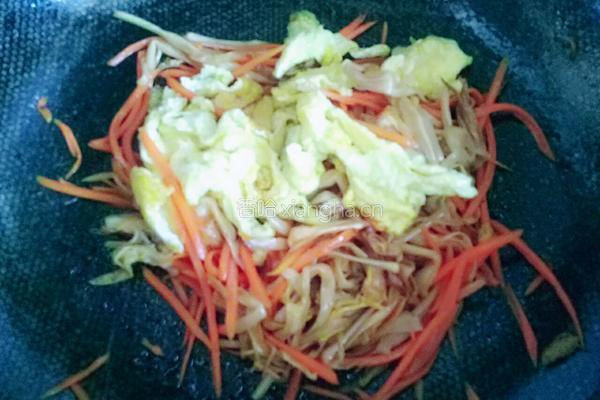 黄花菜炒鸡蛋的做法图解8