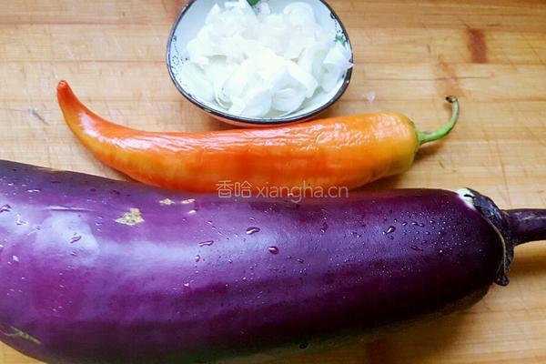 东北烧茄子的做法图解1