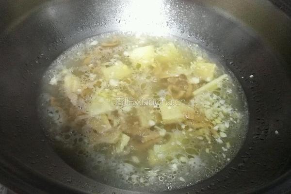 马齿苋瘦肉笋干汤的做法图解7