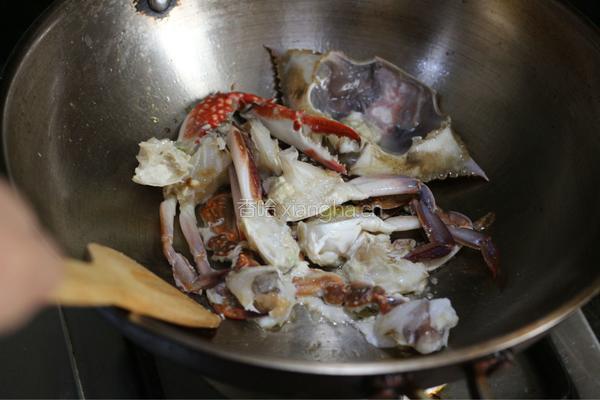 螃蟹豆腐的做法图解2