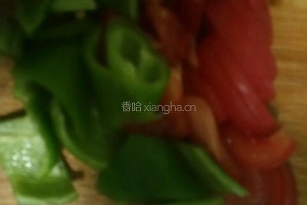土豆辣椒西红柿的做法图解2