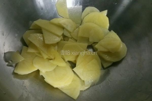 土豆辣椒西红柿的做法图解3
