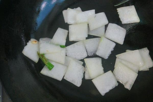 冬瓜海鲜汤的做法图解4