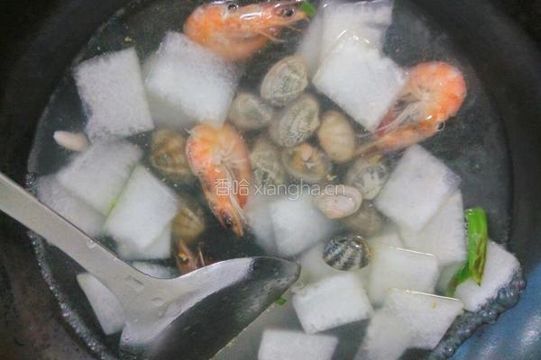 冬瓜海鲜汤的做法图解5