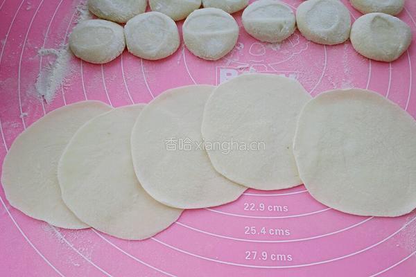 杏鲍菇饺子的做法图解12