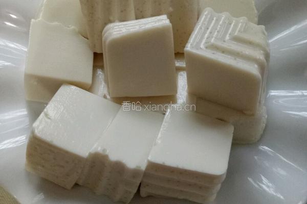 汤豆腐的做法图解1