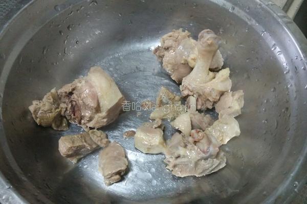 南瓜炖小鸡的做法图解2