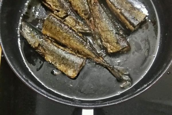 酱煎秋刀鱼的做法图解6