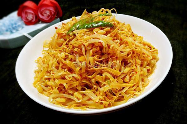 绿豆芽拌干豆腐