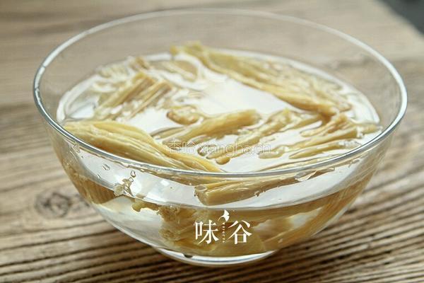 白果腐竹糖水的做法图解3