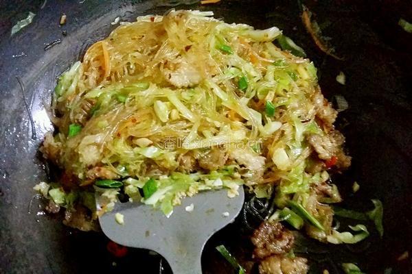 粉丝炒包菜的做法图解9