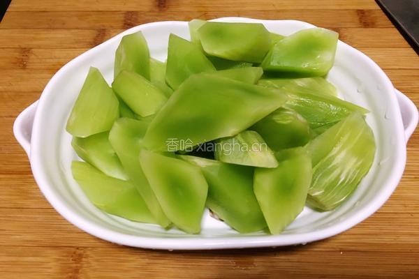 莴笋烧排骨的做法图解3