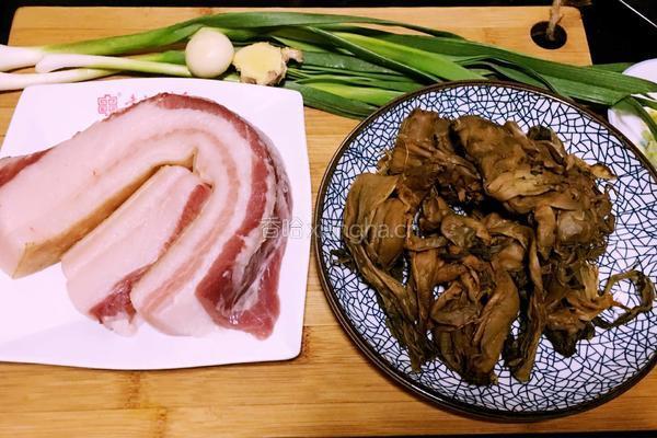 盐菜回锅肉的做法图解1