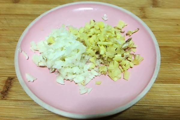 盐菜回锅肉的做法图解2