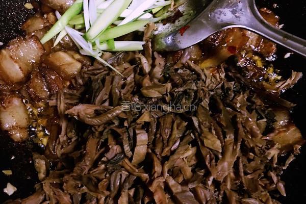 盐菜回锅肉的做法图解12