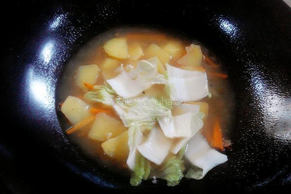 白菜炖土豆的做法图解4