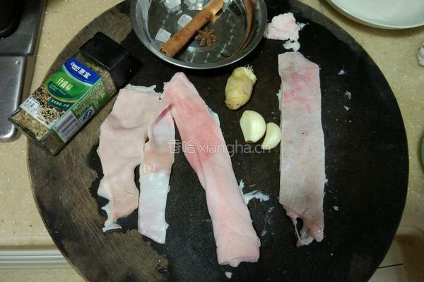 卤猪皮的做法图解1