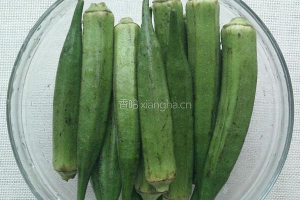 蒜泥秋葵的做法图解1