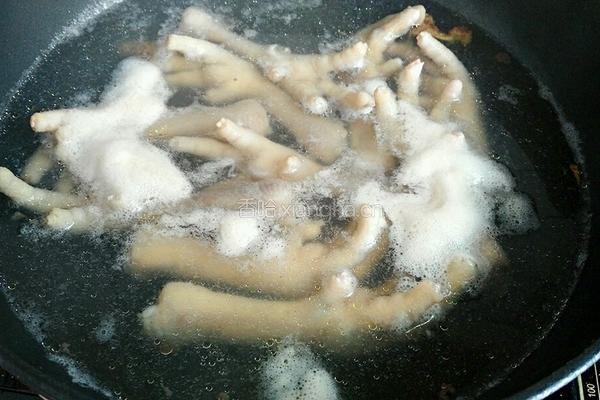 水晶鸡脚的做法图解3