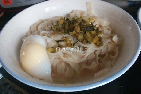酸菜面条的做法图解5