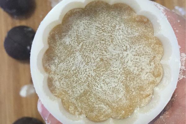 枣泥月饼的做法图解11