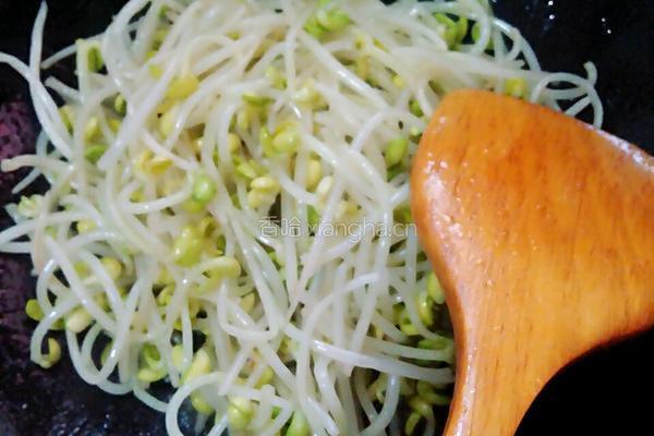猪肉炒豆芽的做法图解8