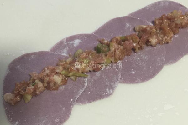 紫薯玫瑰花抱蛋煎饺的做法图解6