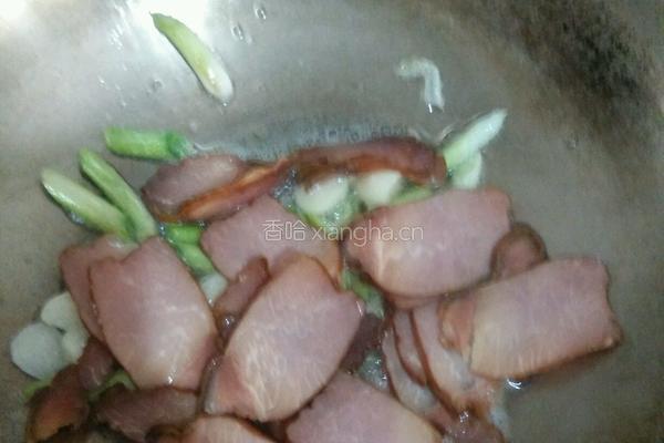 香菇炒腊肉的做法图解6