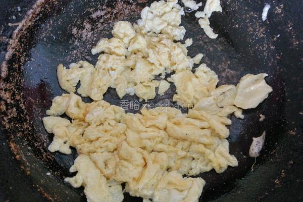 辣子炒鸡蛋的做法图解5