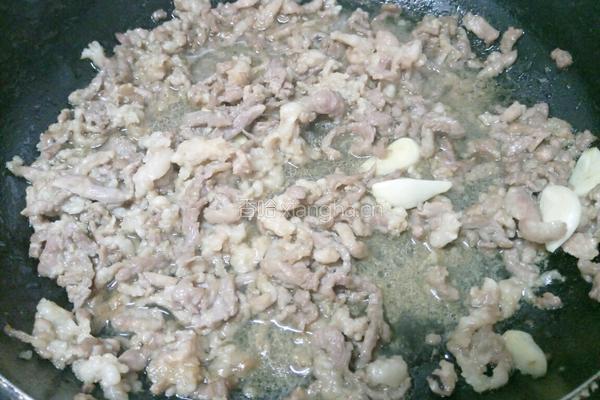 韭黄炒肉的做法图解2
