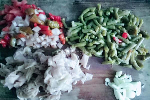 泡菜炒粉条的做法图解1