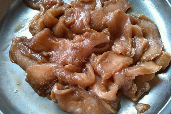 鸡肉炒木耳的做法图解5
