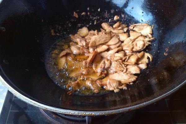 鸡肉炒木耳的做法图解7