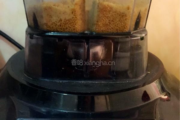 小米面窝窝头的做法图解1