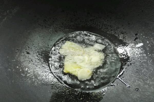 酸笋炒大肠的做法图解6