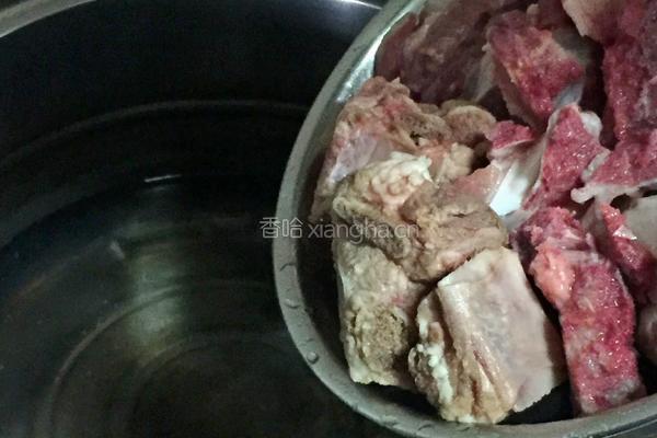 萝卜排骨天麻汤的做法图解2