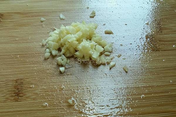 凉瓜炒肉的做法图解2