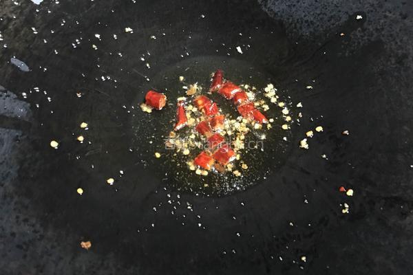 大蒜炒牛肉的做法图解3